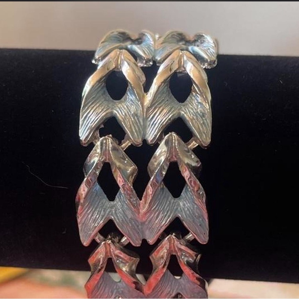 Sterling Silver Chevron Link Bracelet - Silver